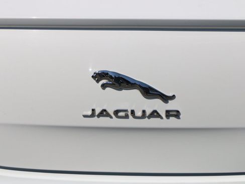 Used 2018 Jaguar XJ Supercharged RWD image 5