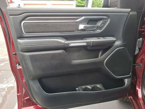 Used 2025 RAM 1500 Laramie AWD/4WD image 12