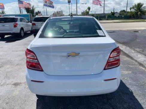 Used 2020 Chevrolet Sonic LS image 4
