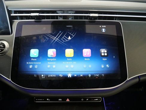 Used 2025 Mercedes-Benz E 350 4MATIC Sedan image 18