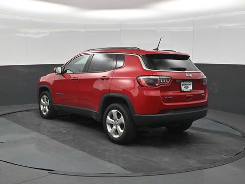 Used 2019 Jeep Compass Latitude w/ Popular Equipment Group AWD/4WD image 6