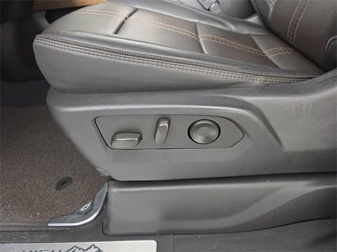 Certified 2023 Chevrolet Silverado 1500 High Country w/ Technology Package image 20