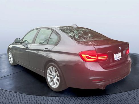 Used 2016 BMW 320i xDrive Sedan image 3
