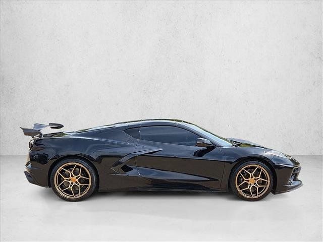 Used 2020 Chevrolet Corvette Stingray Preferred Cpe w/ 2LT Preferred Equipment Group RWD image 4
