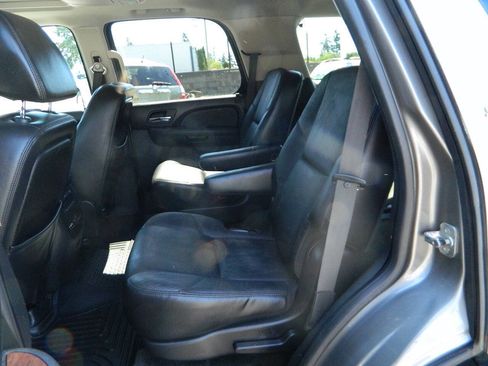Used 2008 GMC Yukon SLT w/ SLT Preferred Equipment Group AWD/4WD image 14