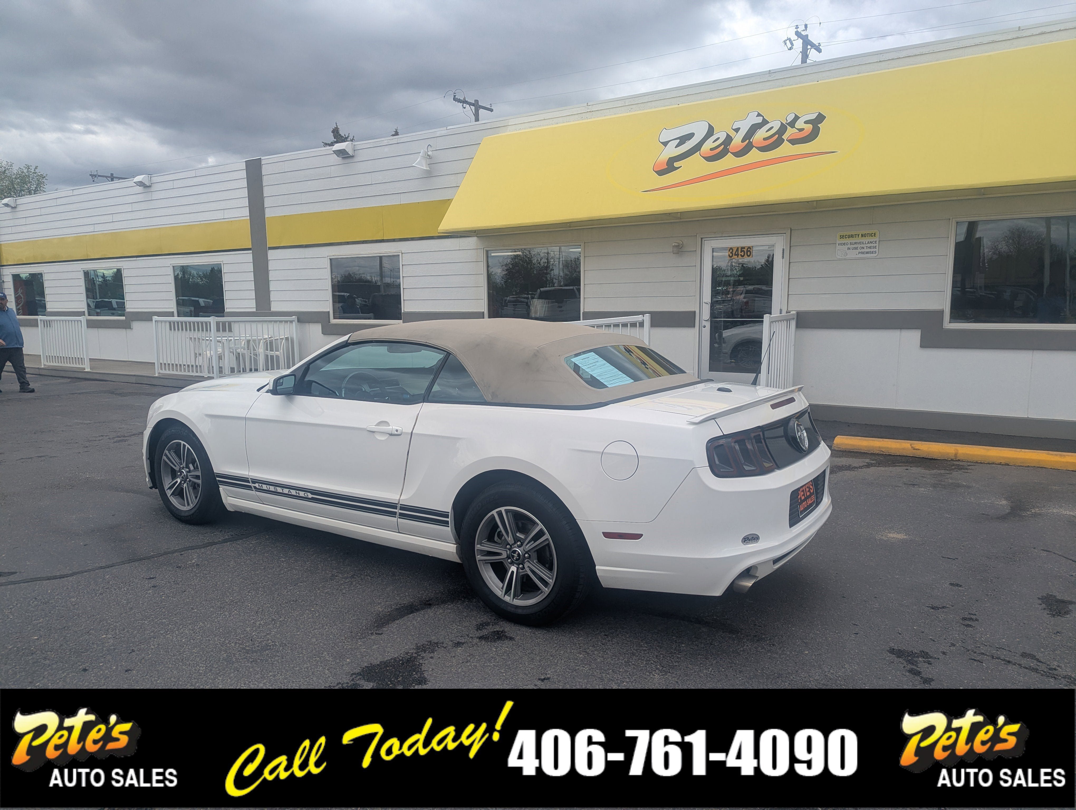 Used 2013 Ford Mustang Premium RWD image 2