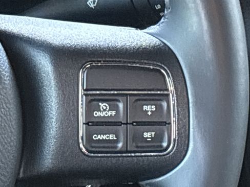 Used 2017 Jeep Wrangler Unlimited Sahara w/ Connectivity Group image 21