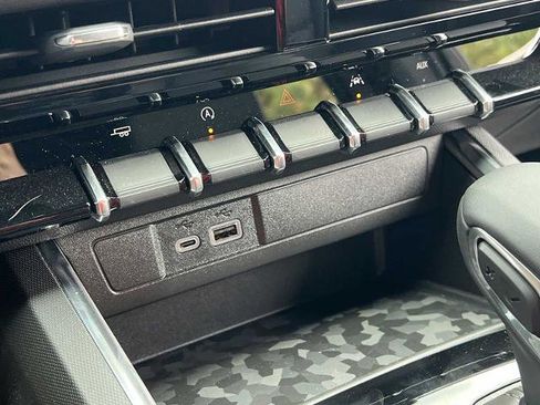 New 2026 GMC Canyon Elevation w/ Convenience Package image 7