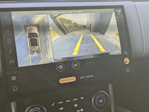 Certified 2023 Land Rover Range Rover SE image 18