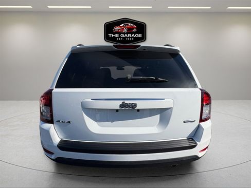 Used 2015 Jeep Compass Latitude w/ Sun/Sound Group image 3