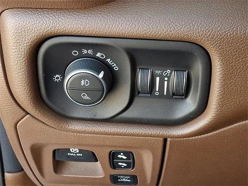 Certified 2020 RAM 1500 Laramie image 24