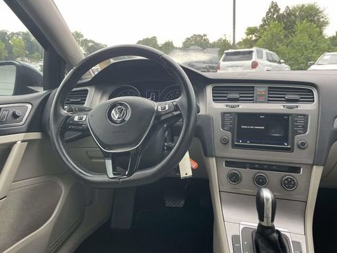 Used 2017 Volkswagen Golf S FWD image 20