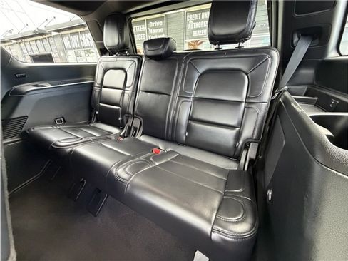 Used 2019 Lincoln Navigator Reserve w/ Cargo Package AWD/4WD image 25