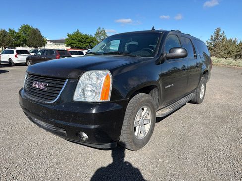 Used 2014 GMC Yukon XL SLT AWD/4WD image 2