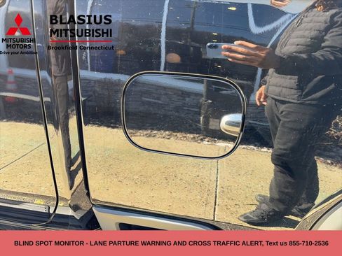 Used 2022 GMC Sierra 2500 SLE w/ SLE Convenience Package image 9