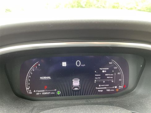Used 2023 Acura MDX SH-AWD w/ Technology Package image 16