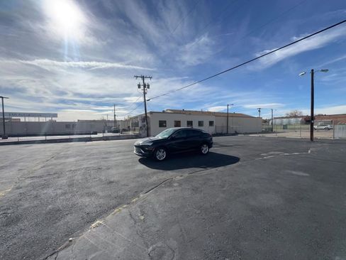 Used 2025 Buick Envista Preferred image 11