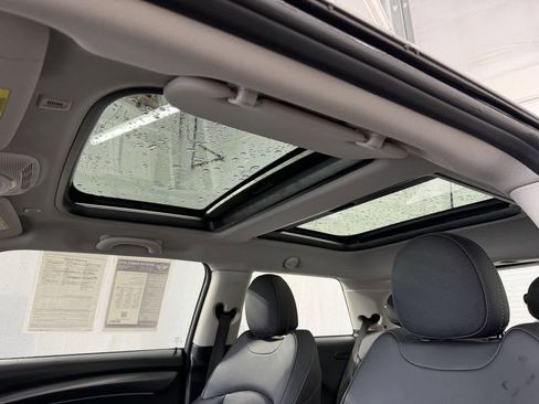 Certified 2024 MINI Cooper SE image 12