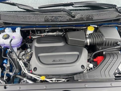 New 2026 Chrysler Pacifica Select image 36