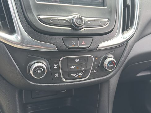 Used 2022 Chevrolet Equinox LT AWD/4WD image 22