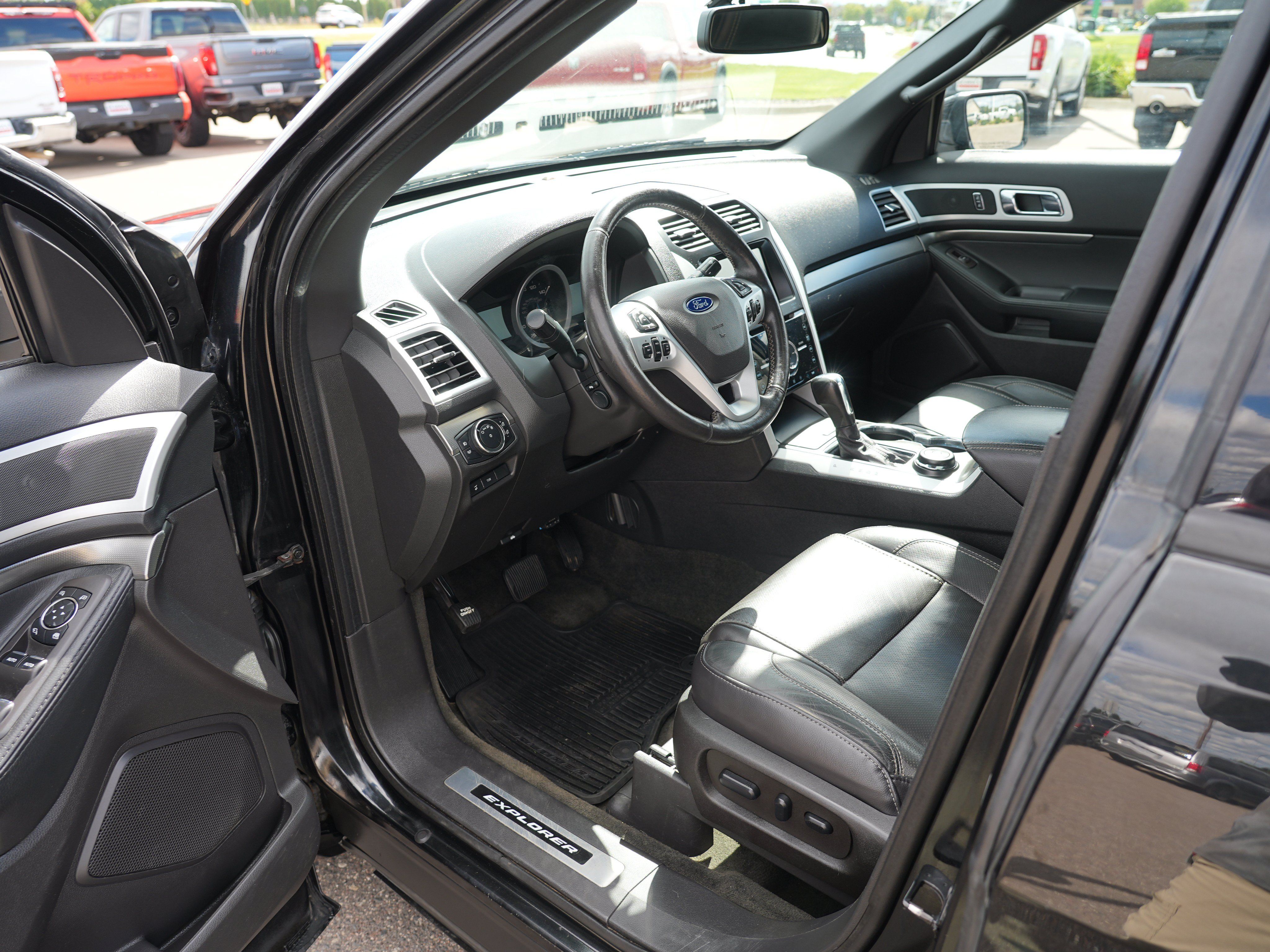 Used 2015 Ford Explorer Sport AWD/4WD image 13