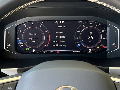 Used 2023 Volkswagen Atlas SE w/ Panoramic Sunroof Package FWD image 25