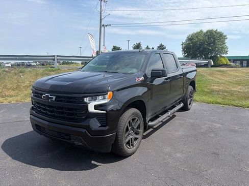 Used 2023 Chevrolet Silverado 1500 RST w/ Z71 Off-Road Package AWD/4WD image 4