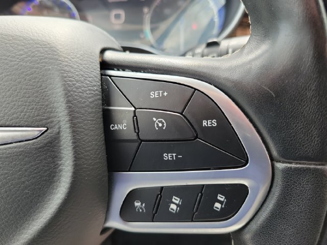 Used 2022 Chrysler Pacifica Limited w/ Uconnect Theater Family Group AWD/4WD image 23