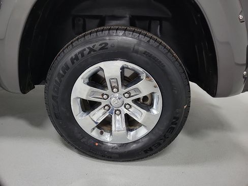 Used 2021 RAM 1500 Laramie AWD/4WD image 8
