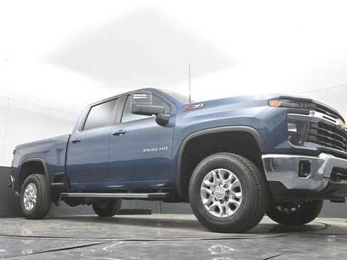New 2026 Chevrolet Silverado 3500 LT w/ Leather Package AWD/4WD image 42
