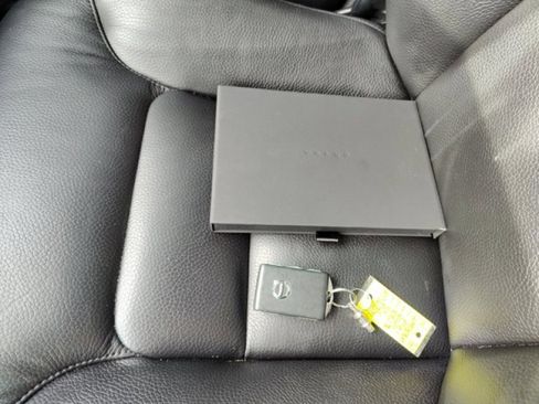 Used 2021 Volvo XC90 T6 Momentum w/ Advanced Package image 24