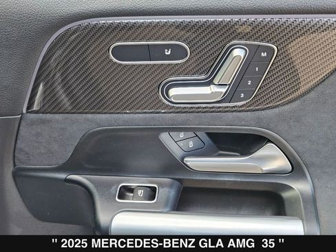 Used 2025 Mercedes-Benz GLA 35 AMG 4MATIC image 30