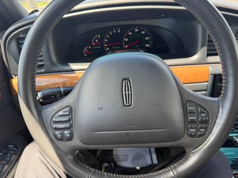 Used 2001 Lincoln Continental FWD image 18