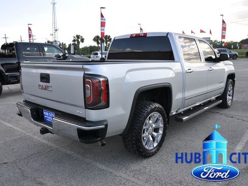 Used 2018 GMC Sierra 1500 SLT w/ SLT Premium Package AWD/4WD image 5