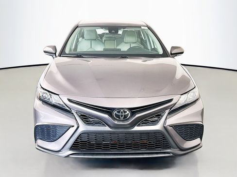 Used 2023 Toyota Camry SE FWD image 2