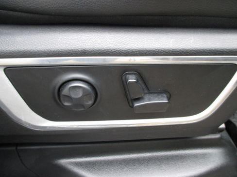 Used 2020 RAM 1500 Laramie image 16