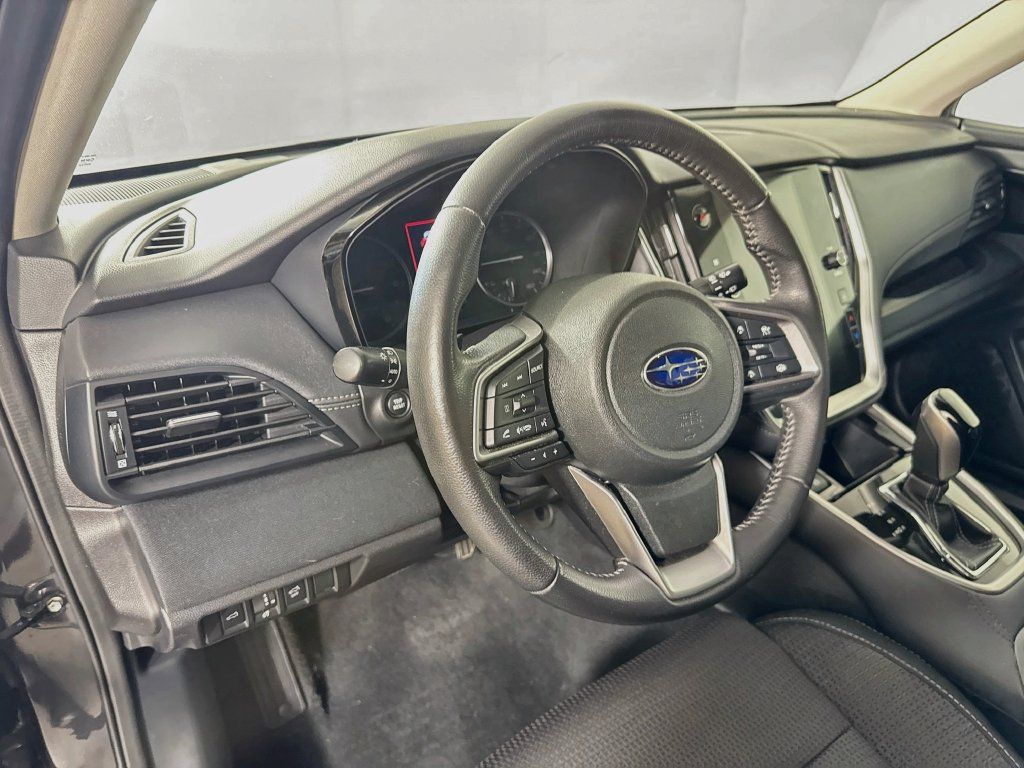 Used 2023 Subaru Outback Premium AWD/4WD image 9