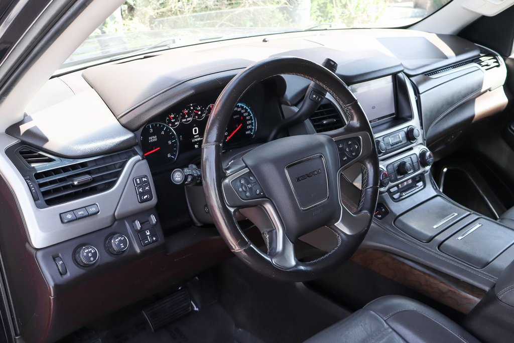 Used 2018 GMC Yukon Denali w/ Denali Ultimate Package AWD/4WD image 21