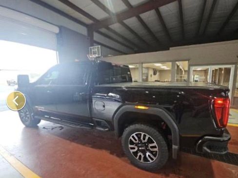 Used 2021 GMC Sierra 2500 AT4 w/ AT4 Premium Plus Package image 8