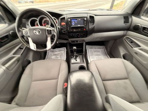 Used 2015 Toyota Tacoma 4x4 Access Cab V6 image 17