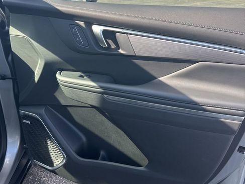 Used 2025 Buick Enclave Preferred image 45