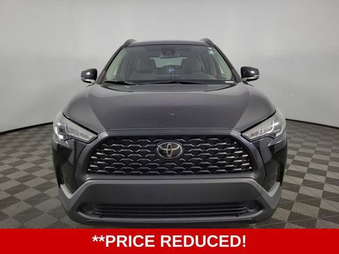Used 2022 Toyota Corolla Cross LE FWD image 2