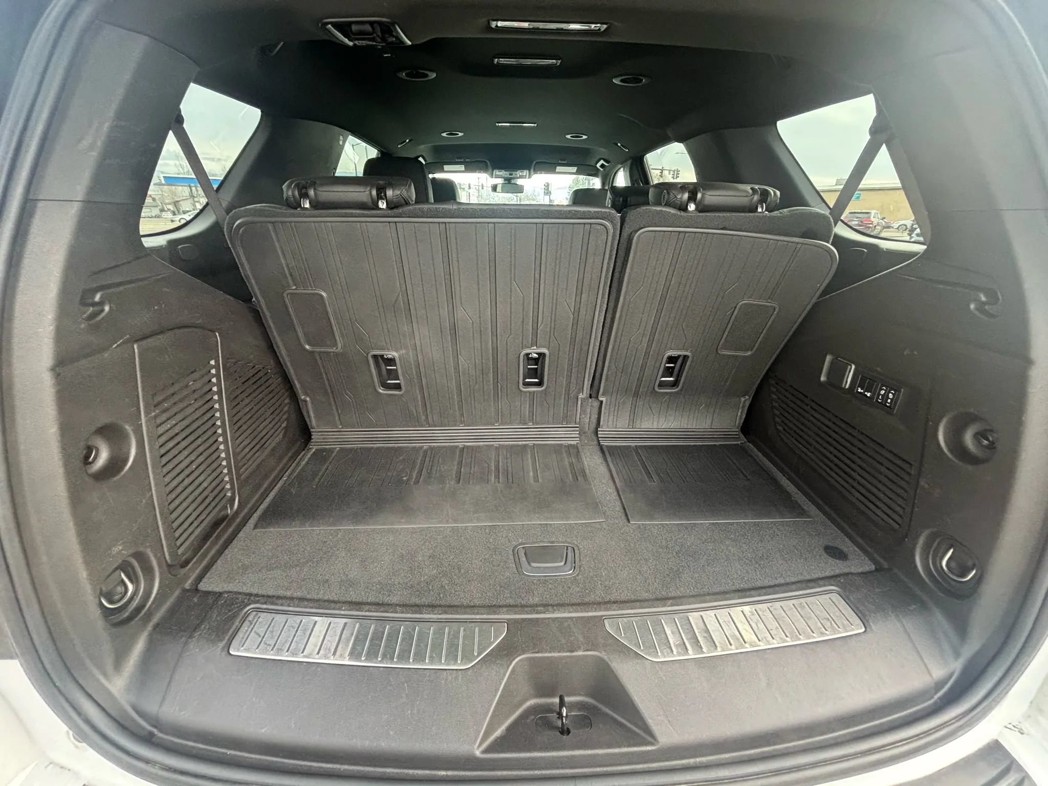 Used 2021 GMC Yukon Denali AWD/4WD image 22