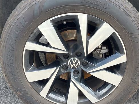 Used 2023 Volkswagen Atlas Cross Sport SE AWD/4WD image 13