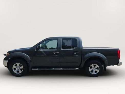 Used 2010 Nissan Frontier SE AWD/4WD image 5