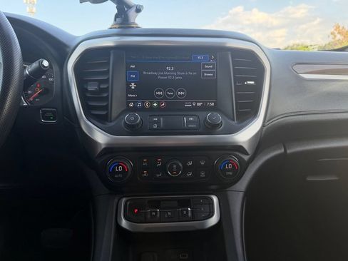 Used 2022 GMC Acadia SLE w/ Driver Convenience Package FWD image 13