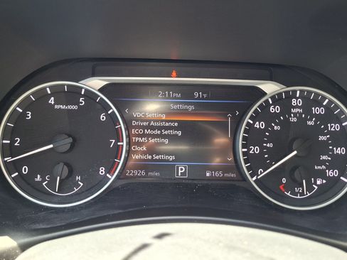 Used 2023 Nissan Sentra SR w/ Midnight Edition Package FWD image 12