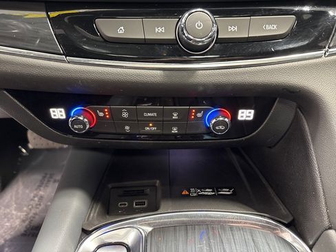 Used 2023 Buick Enclave Essence w/ Experience Buick Package image 22