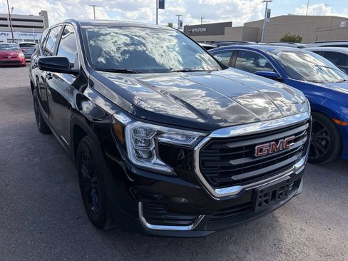Used 2023 GMC Terrain SLE FWD image 2