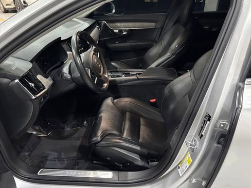 Used 2022 Volvo S90 B6 Inscription w/ Advanced Package image 10